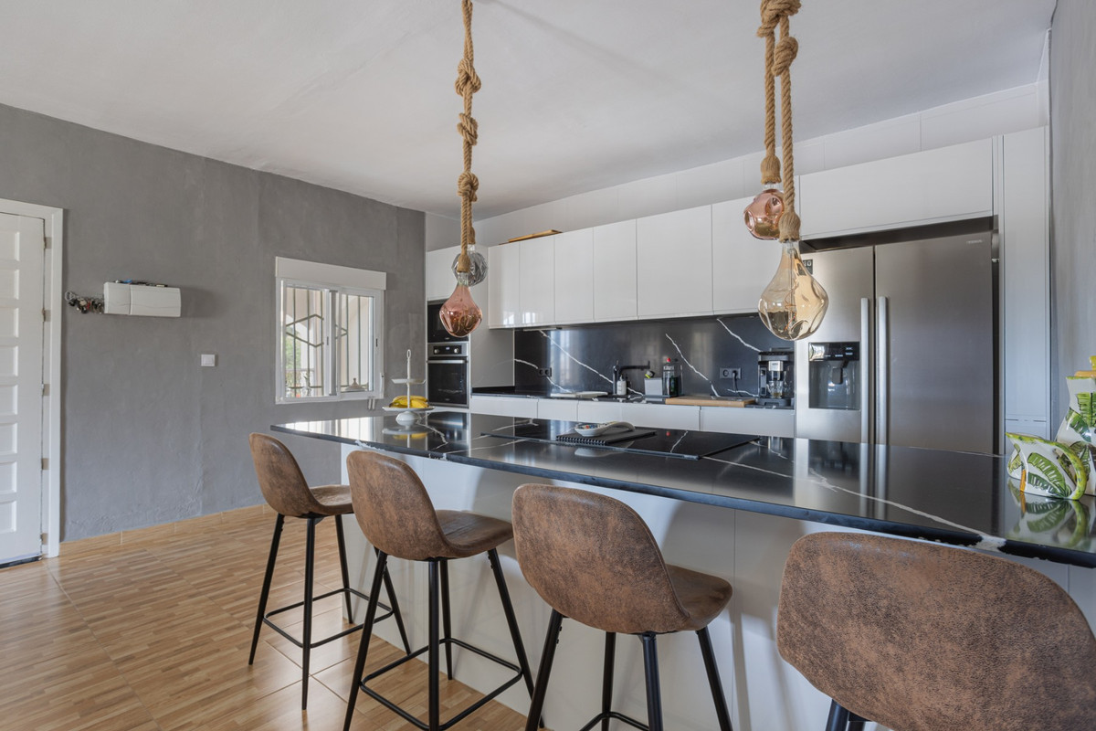 Se vende Finca - Cortijo de 5 dormitorios en Costa Blanca, Alicante, España