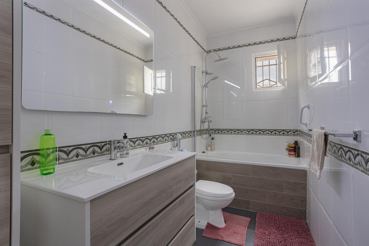 Se vende Finca - Cortijo de 5 dormitorios en Costa Blanca, Alicante, España