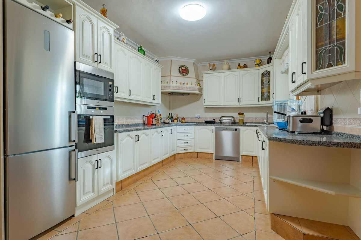 Se vende Villa - Chalet de 8 dormitorios en Costa Del Sol, Málaga, España