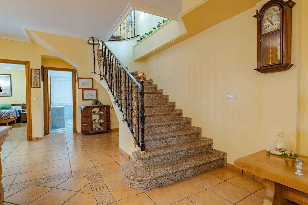 Se vende Villa - Chalet de 8 dormitorios en Costa Del Sol, Málaga, España