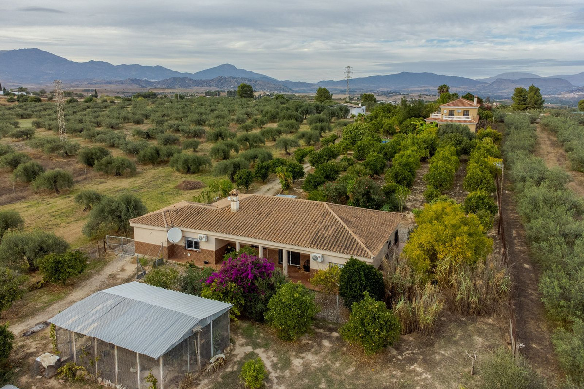 Se vende Villa - Chalet de 8 dormitorios en Costa Del Sol, Málaga, España
