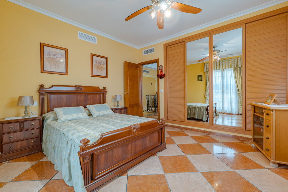 Se vende Villa - Chalet de 8 dormitorios en Costa Del Sol, Málaga, España