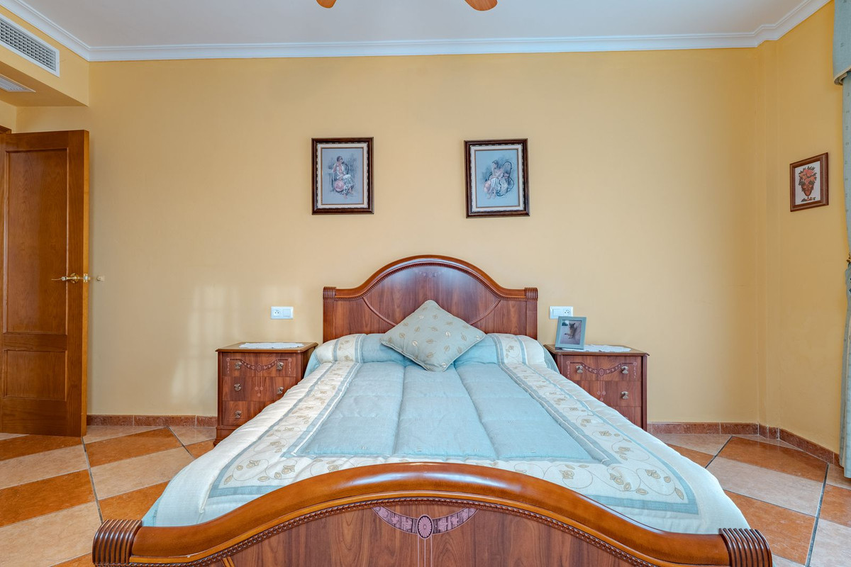 Se vende Villa - Chalet de 8 dormitorios en Costa Del Sol, Málaga, España