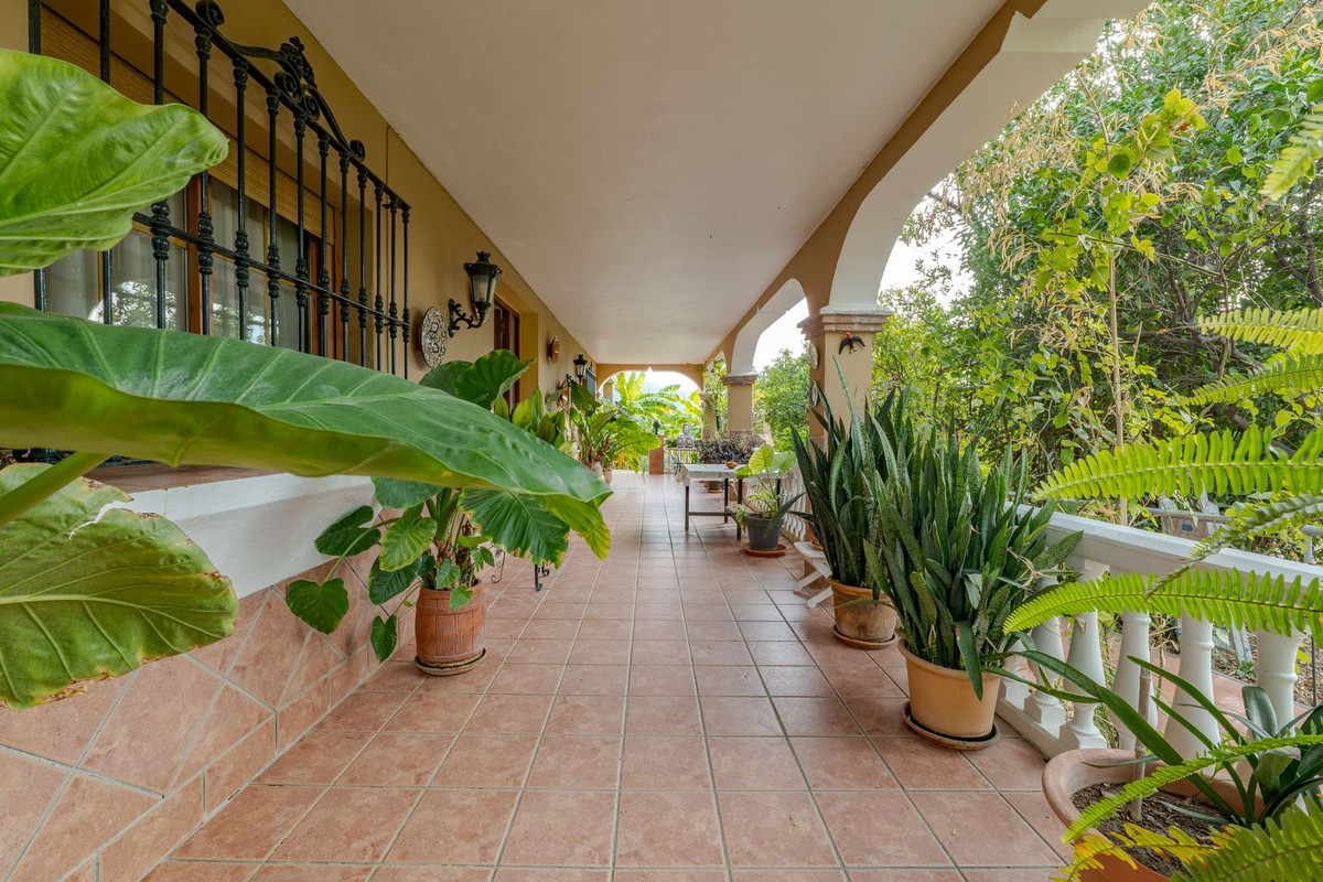 Se vende Villa - Chalet de 8 dormitorios en Costa Del Sol, Málaga, España