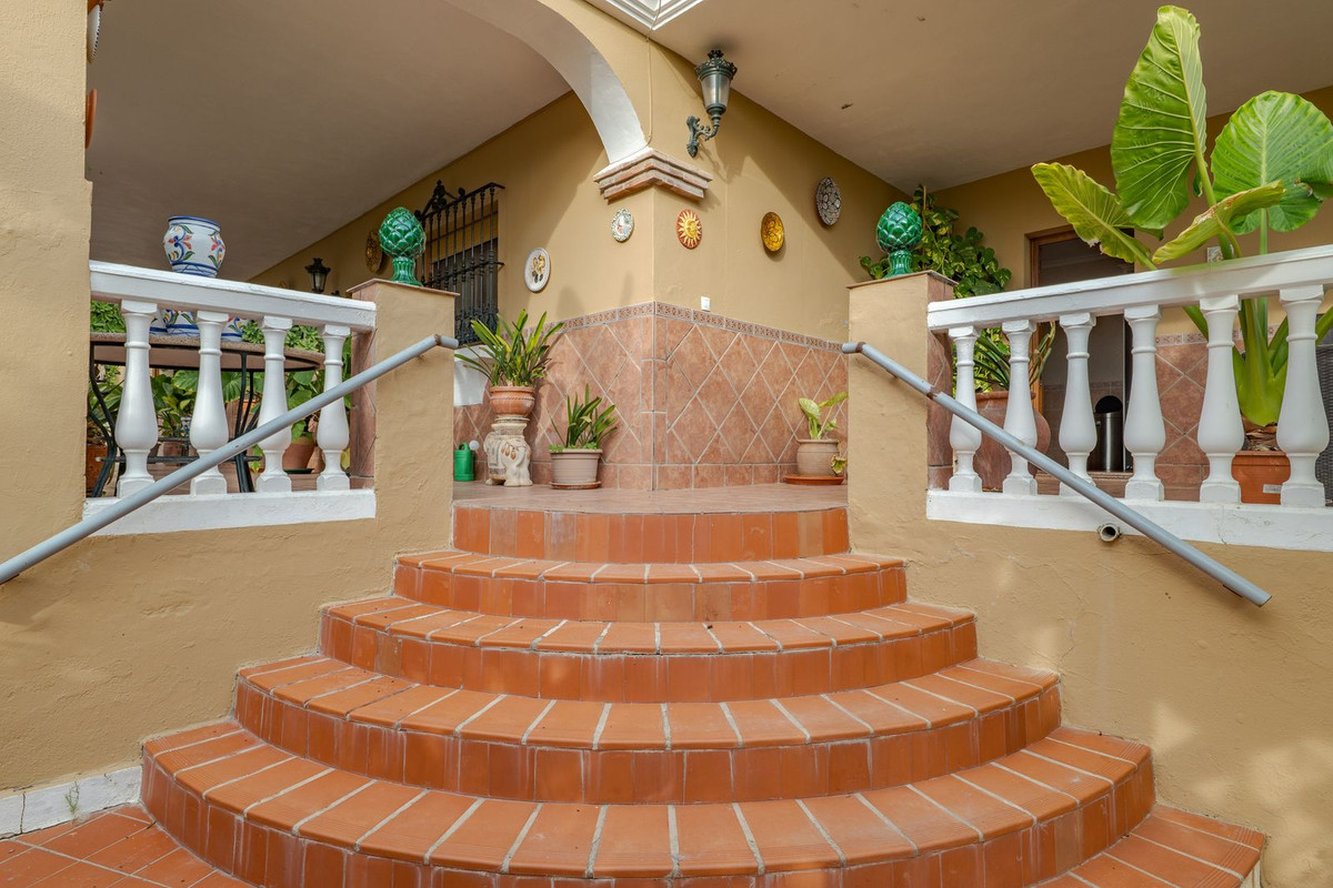 Se vende Villa - Chalet de 8 dormitorios en Costa Del Sol, Málaga, España