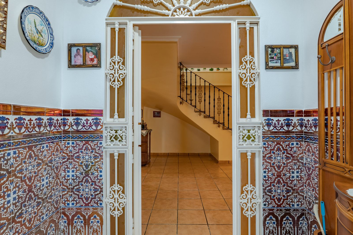 Se vende Villa - Chalet de 8 dormitorios en Costa Del Sol, Málaga, España