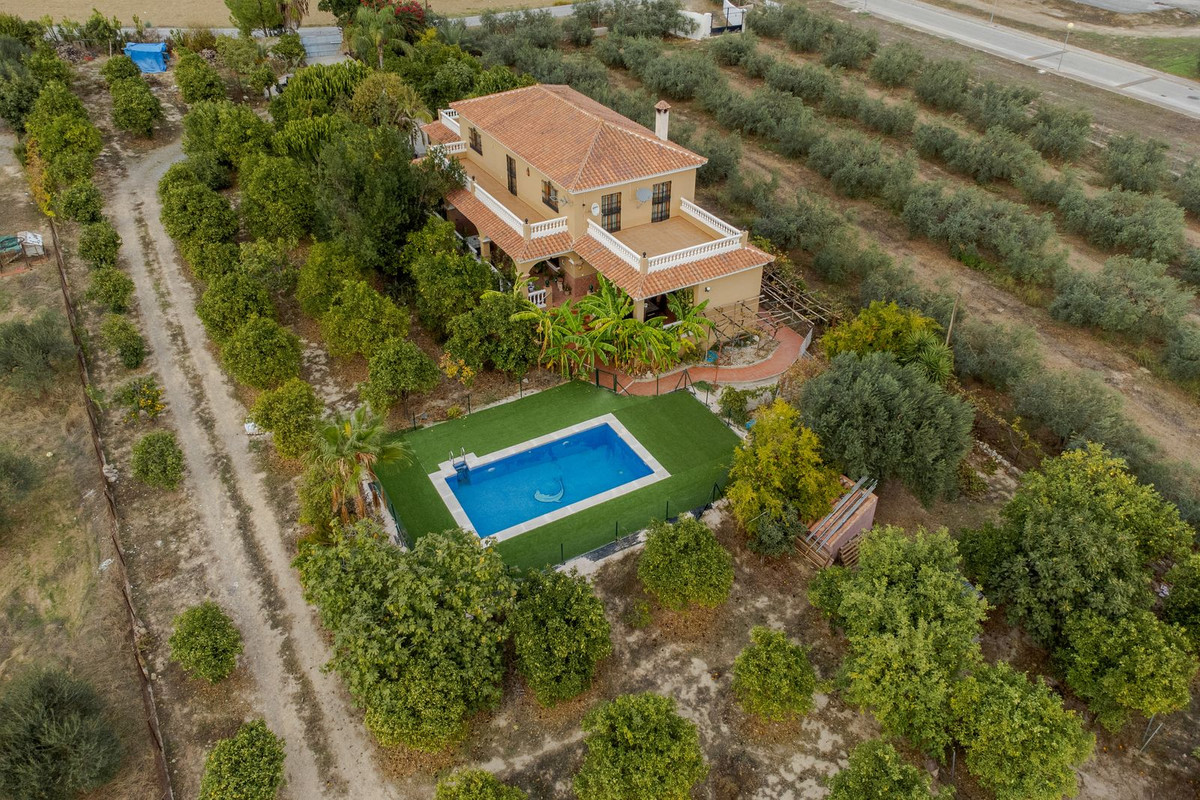 Se vende Villa - Chalet de 8 dormitorios en Costa Del Sol, Málaga, España