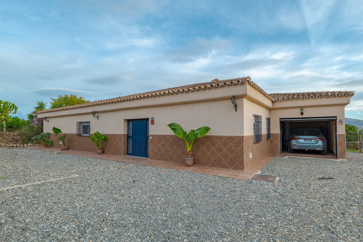 Se vende Villa - Chalet de 8 dormitorios en Costa Del Sol, Málaga, España