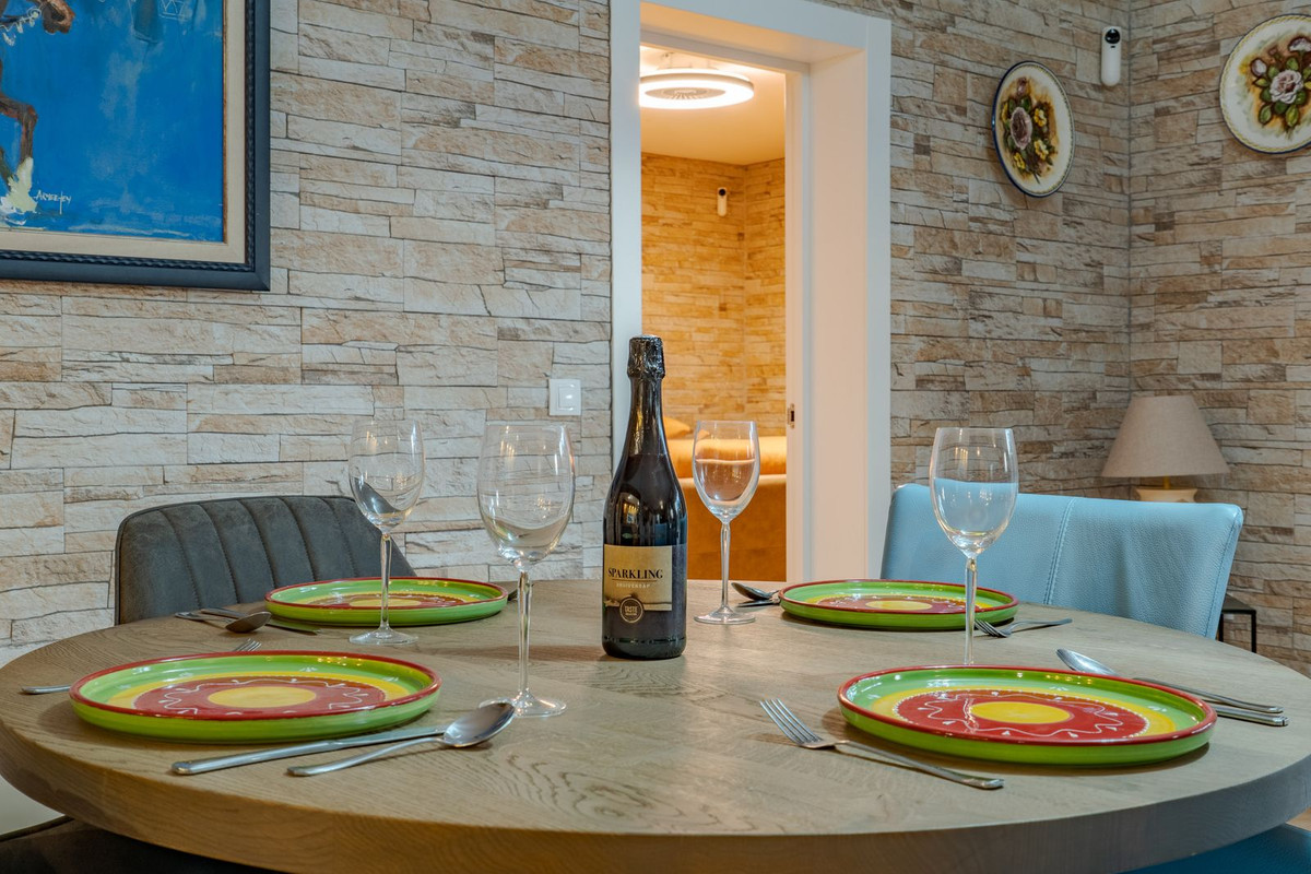 Se vende Villa - Chalet de 8 dormitorios en Costa Del Sol, Málaga, España