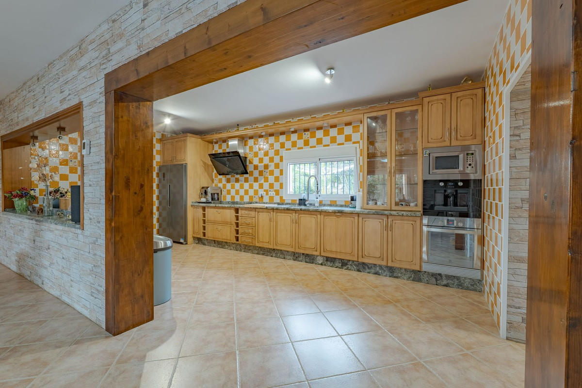 Se vende Villa - Chalet de 8 dormitorios en Costa Del Sol, Málaga, España