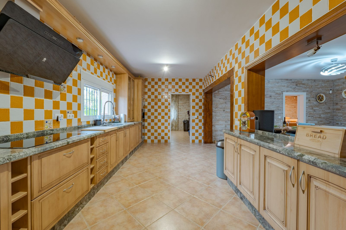 Se vende Villa - Chalet de 8 dormitorios en Costa Del Sol, Málaga, España