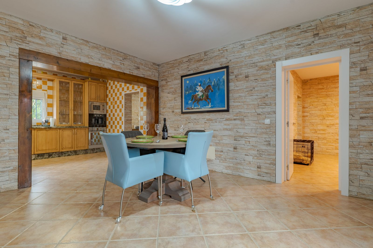 Se vende Villa - Chalet de 8 dormitorios en Costa Del Sol, Málaga, España