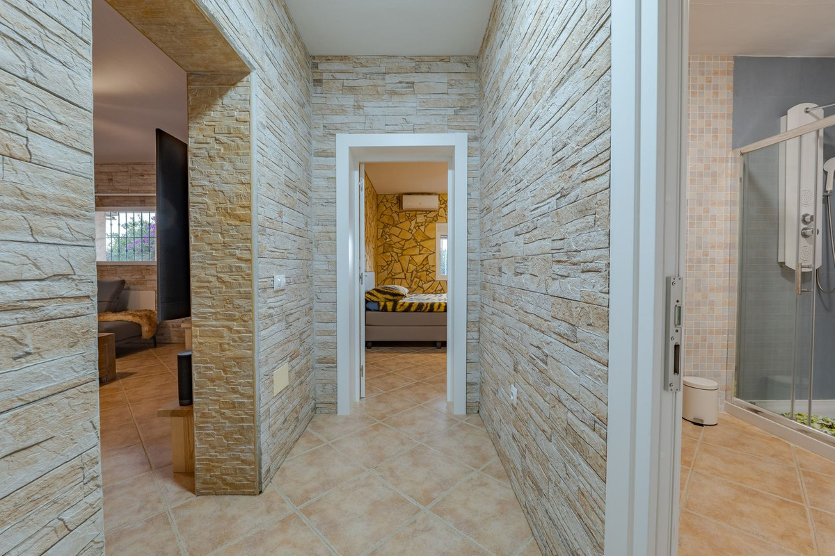 Se vende Villa - Chalet de 8 dormitorios en Costa Del Sol, Málaga, España