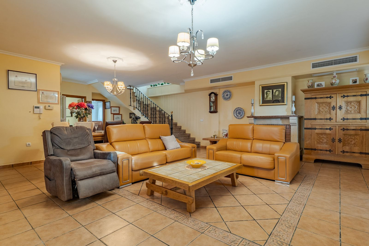 Se vende Villa - Chalet de 8 dormitorios en Costa Del Sol, Málaga, España
