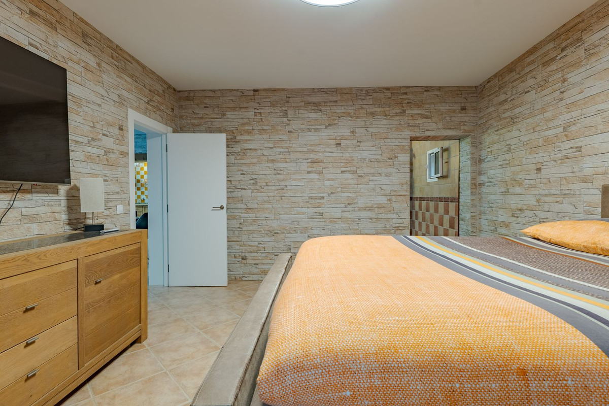 Se vende Villa - Chalet de 8 dormitorios en Costa Del Sol, Málaga, España