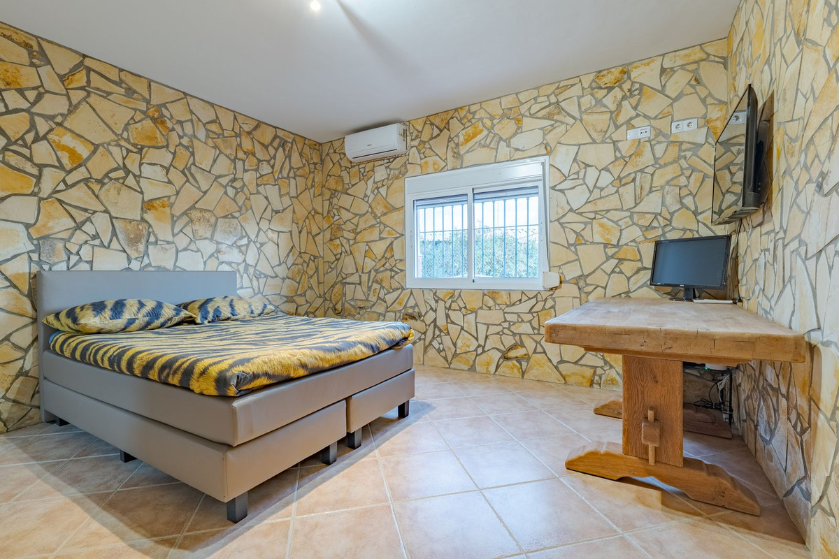 Se vende Villa - Chalet de 8 dormitorios en Costa Del Sol, Málaga, España