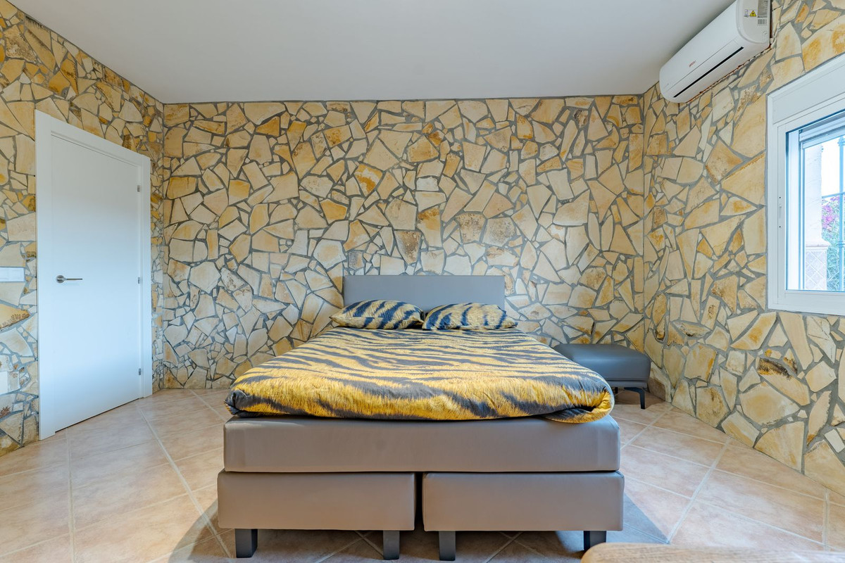 Se vende Villa - Chalet de 8 dormitorios en Costa Del Sol, Málaga, España