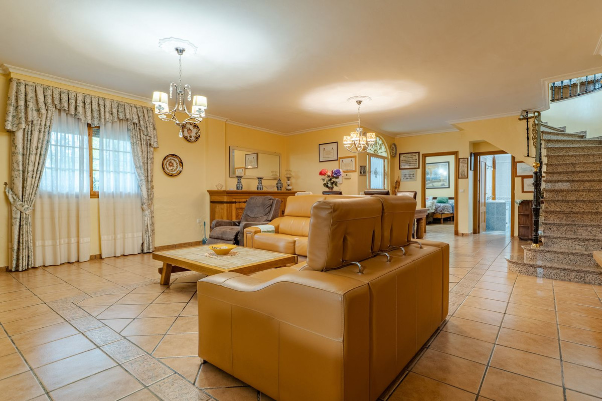 Se vende Villa - Chalet de 8 dormitorios en Costa Del Sol, Málaga, España