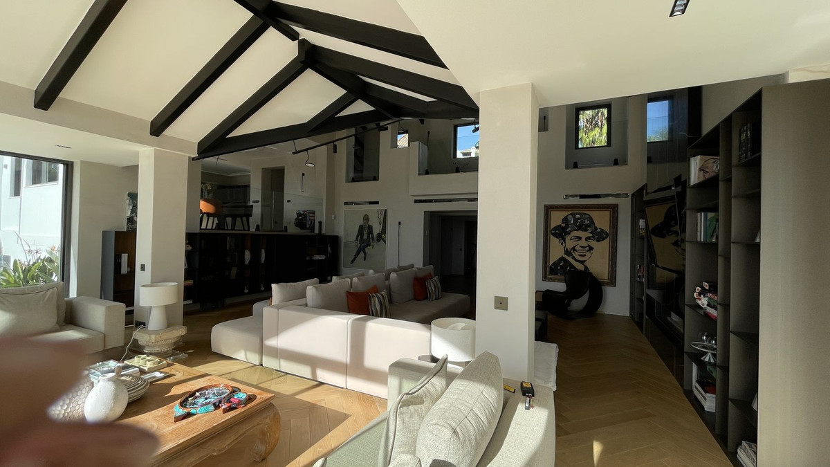 5 Bed Townhouse for sale in Benahavís Costa Del Sol, Málaga, Spain