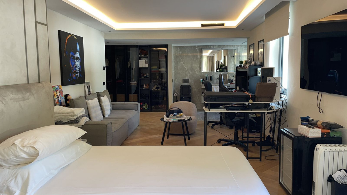 5 Bed Townhouse for sale in Benahavís Costa Del Sol, Málaga, Spain