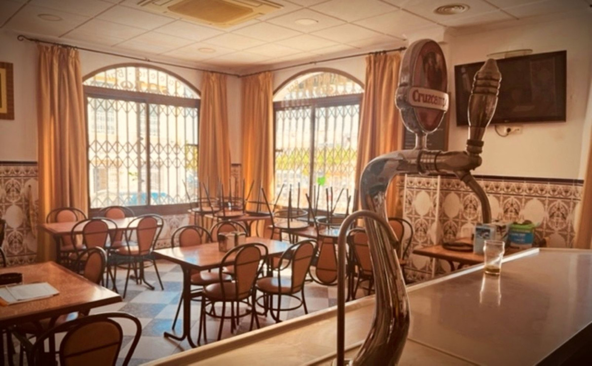 Se vende Café de 3 dormitorios en Costa Del Sol, Málaga, España