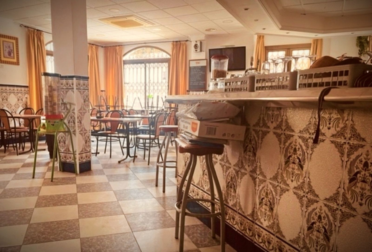 Se vende Café de 3 dormitorios en Costa Del Sol, Málaga, España