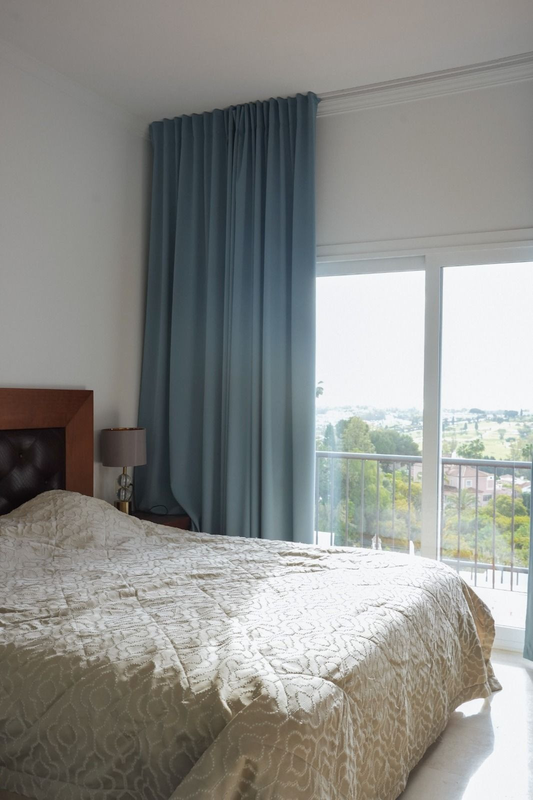 5 Bed Apartment for sale in El Paraiso Costa Del Sol, Málaga, Spain