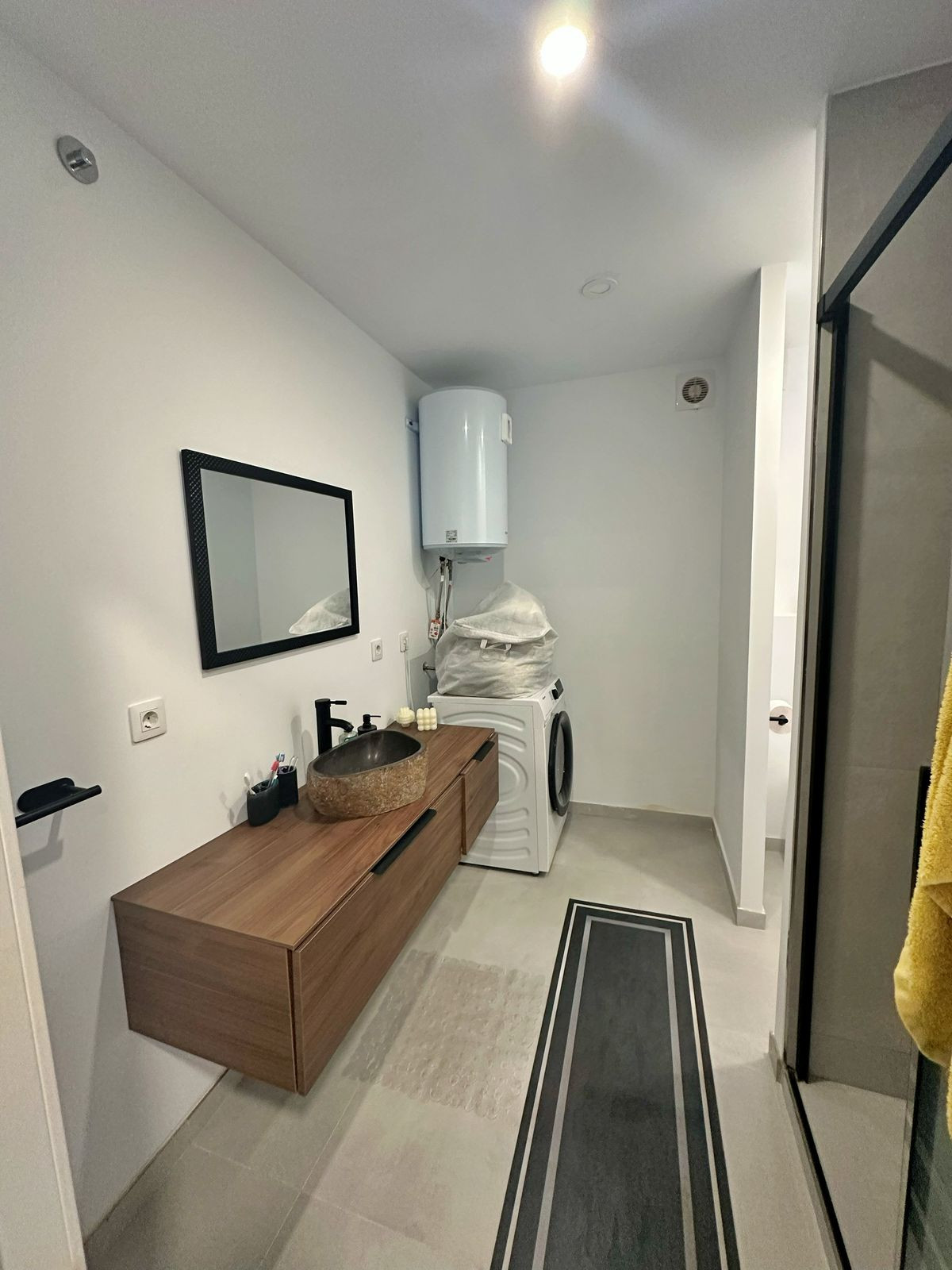 5 Bed Apartment for sale in El Paraiso Costa Del Sol, Málaga, Spain