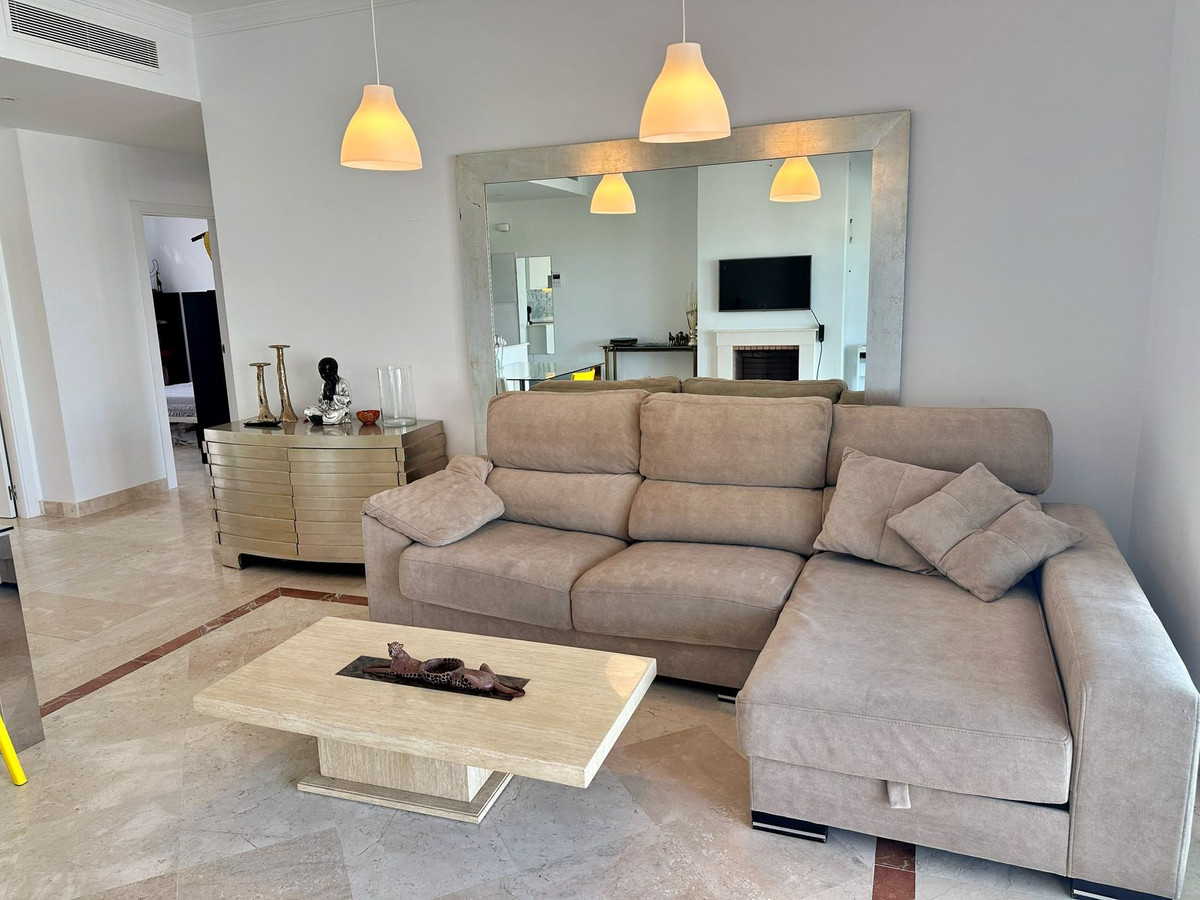 5 Bed Apartment for sale in El Paraiso Costa Del Sol, Málaga, Spain