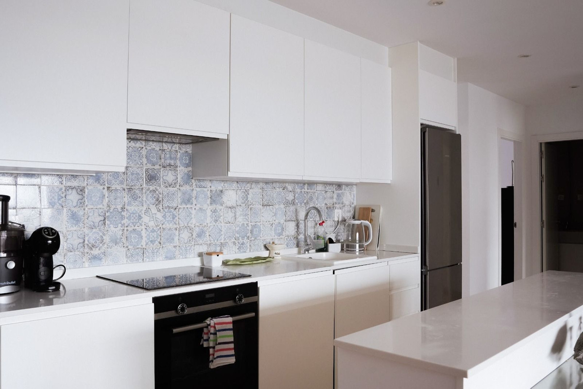 5 Bed Apartment for sale in El Paraiso Costa Del Sol, Málaga, Spain