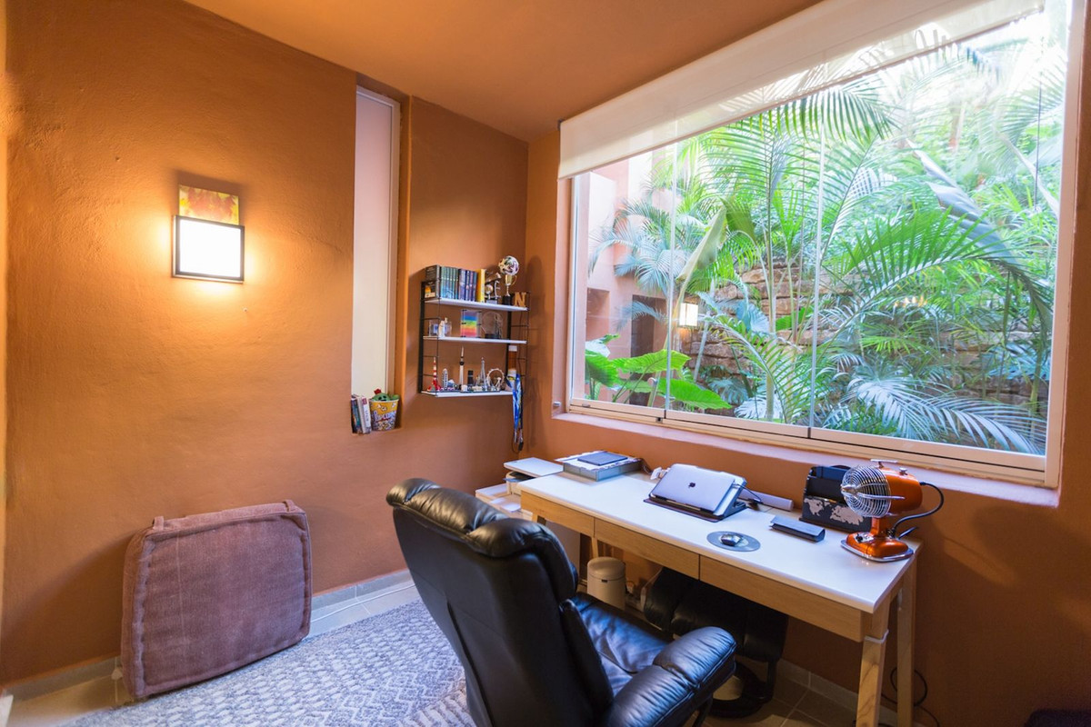 2 Bed Apartment for sale in Nueva Andalucía Costa Del Sol, Málaga, Spain