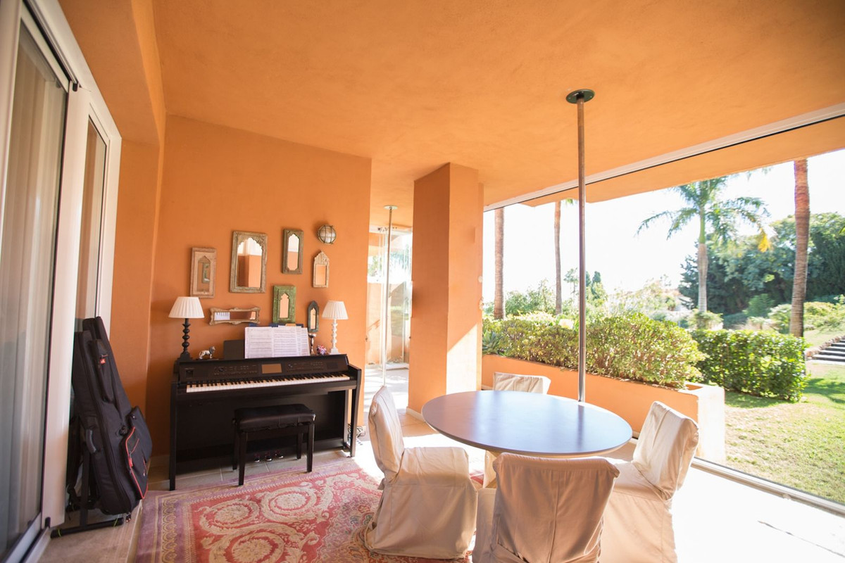 2 Bed Apartment for sale in Nueva Andalucía Costa Del Sol, Málaga, Spain