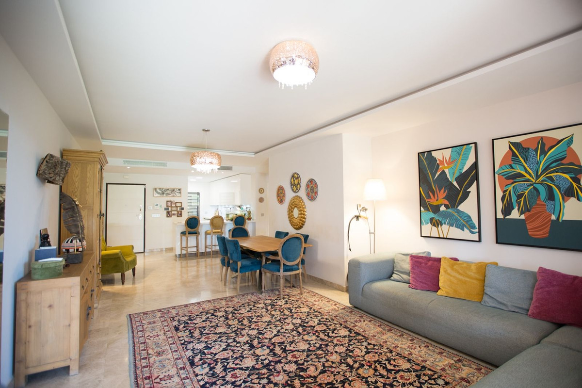 2 Bed Apartment for sale in Nueva Andalucía Costa Del Sol, Málaga, Spain