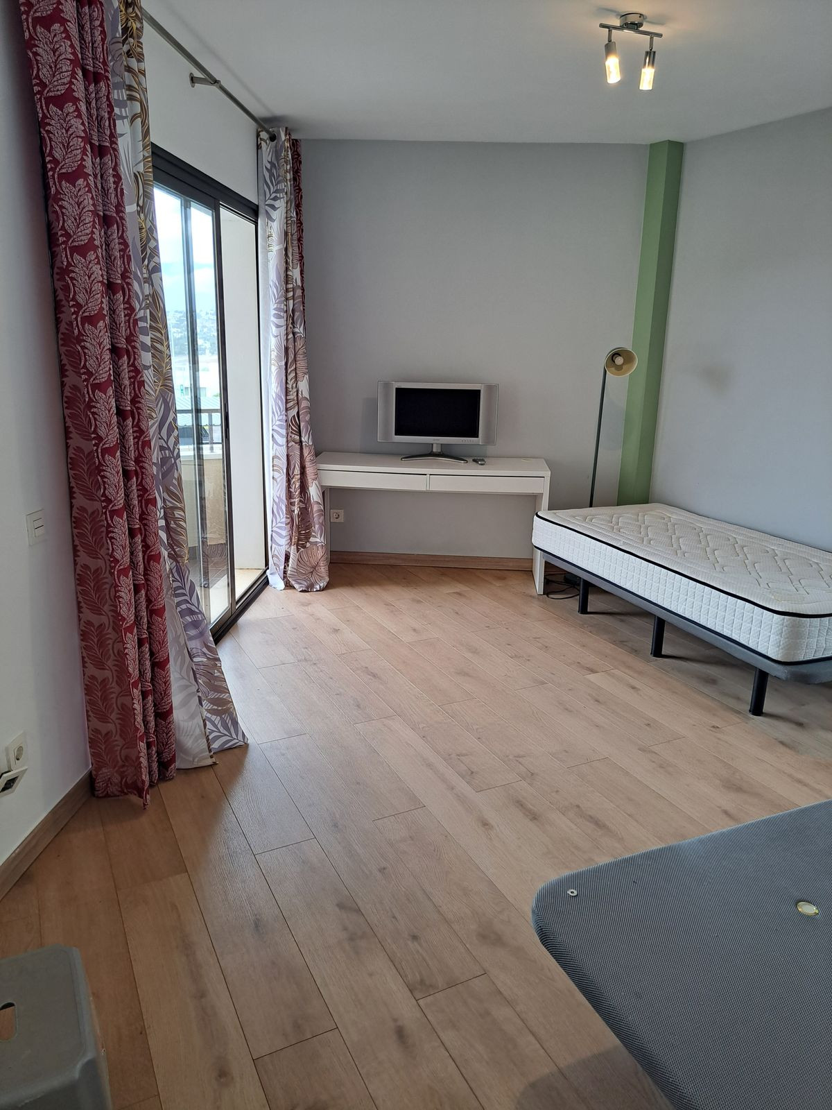 Se vende Apartamento Planta Media de 2 dormitorios en Costa Del Sol, Málaga, España