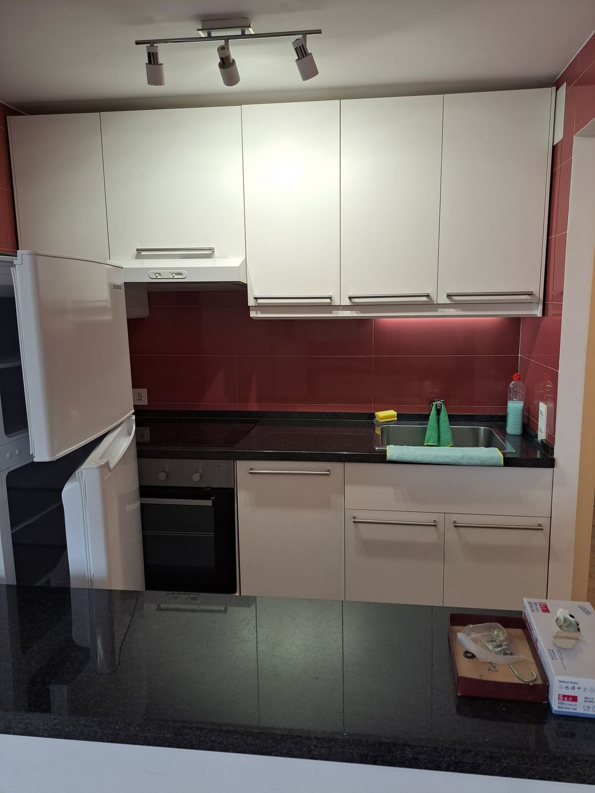 Se vende Apartamento Planta Media de 2 dormitorios en Costa Del Sol, Málaga, España