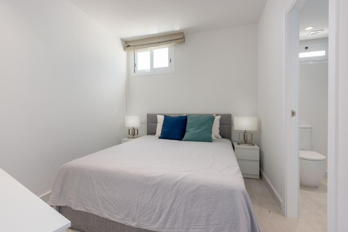 2 Bed Apartment for sale in Puerto Banús Costa Del Sol, Málaga, Spain