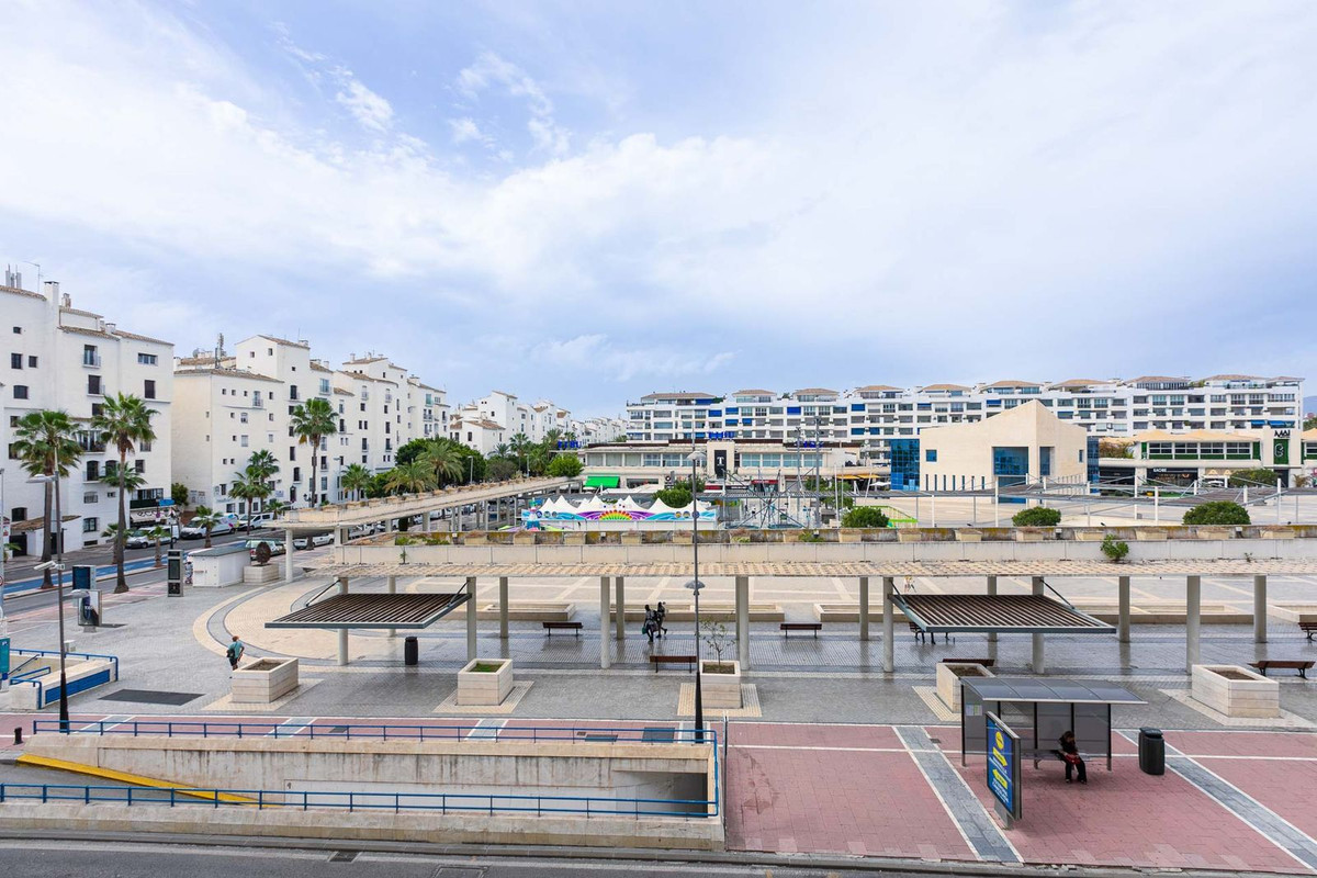 Se vende Apartamento Planta Media de 2 dormitorios en Costa Del Sol, Málaga, España