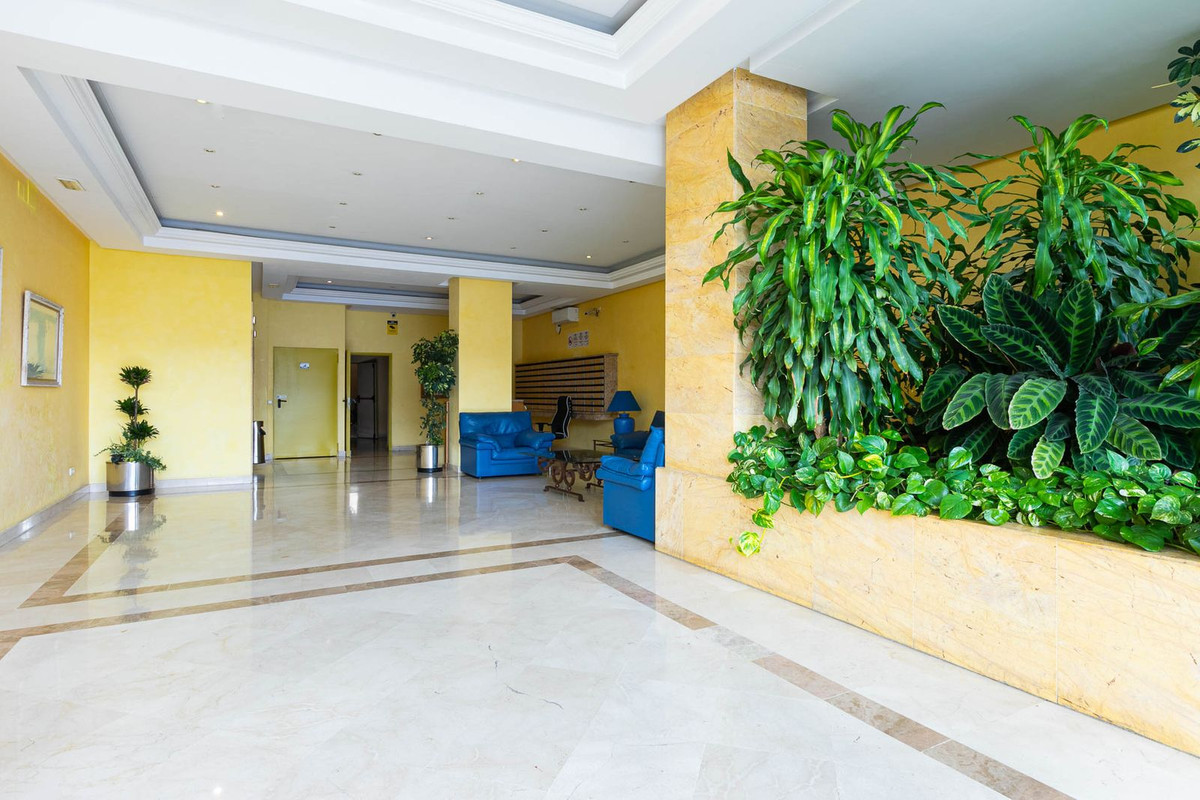 Se vende Apartamento Planta Media de 2 dormitorios en Costa Del Sol, Málaga, España