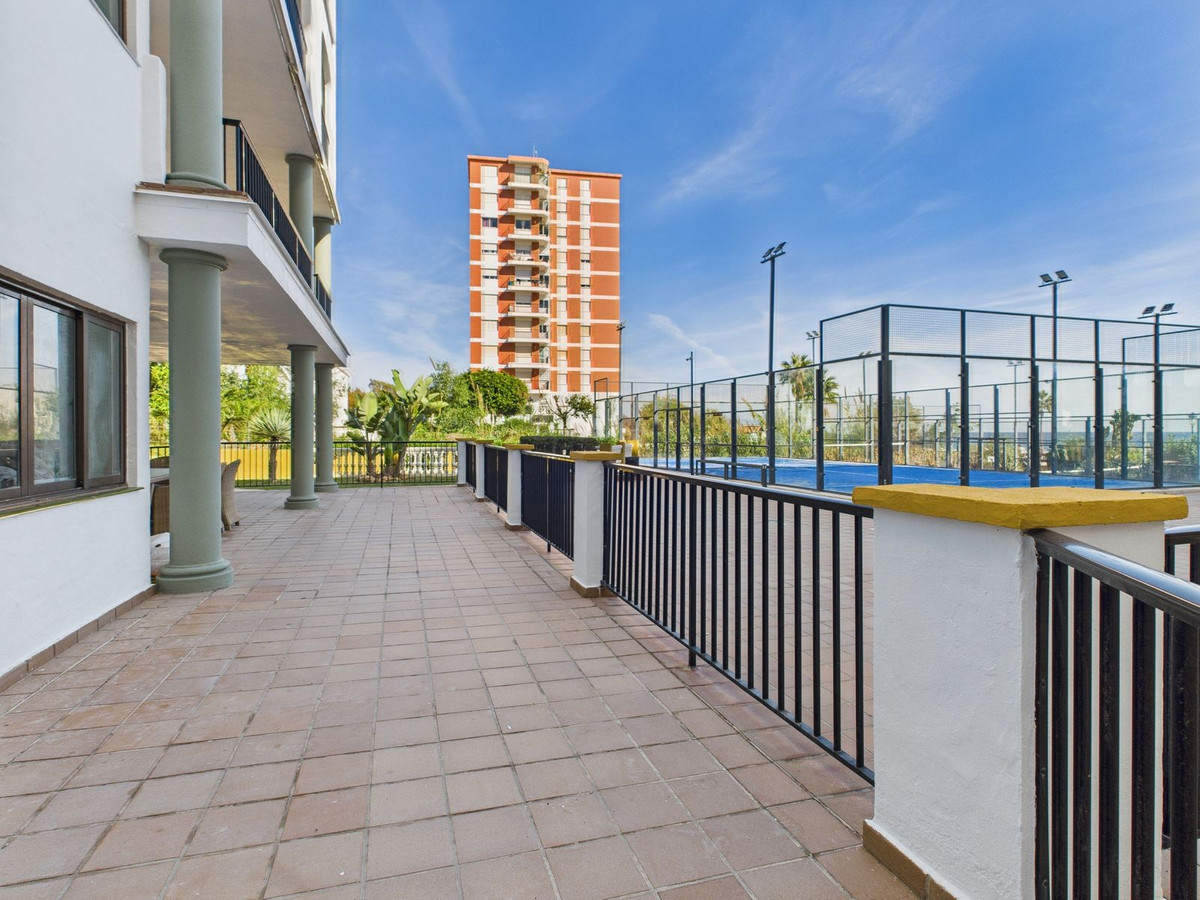 3 Bed Apartment for sale in La Duquesa Costa Del Sol, Málaga, Spain