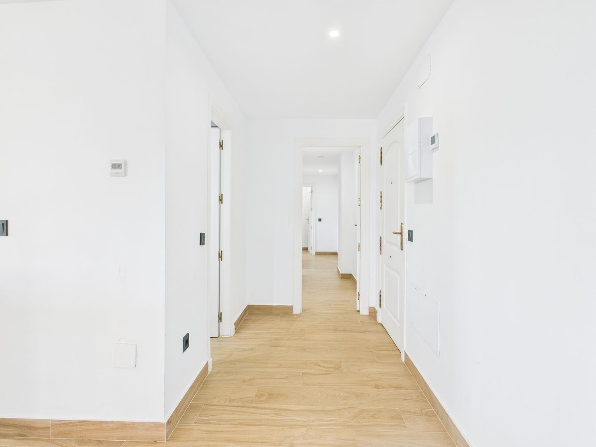 3 Bed Apartment for sale in La Duquesa Costa Del Sol, Málaga, Spain