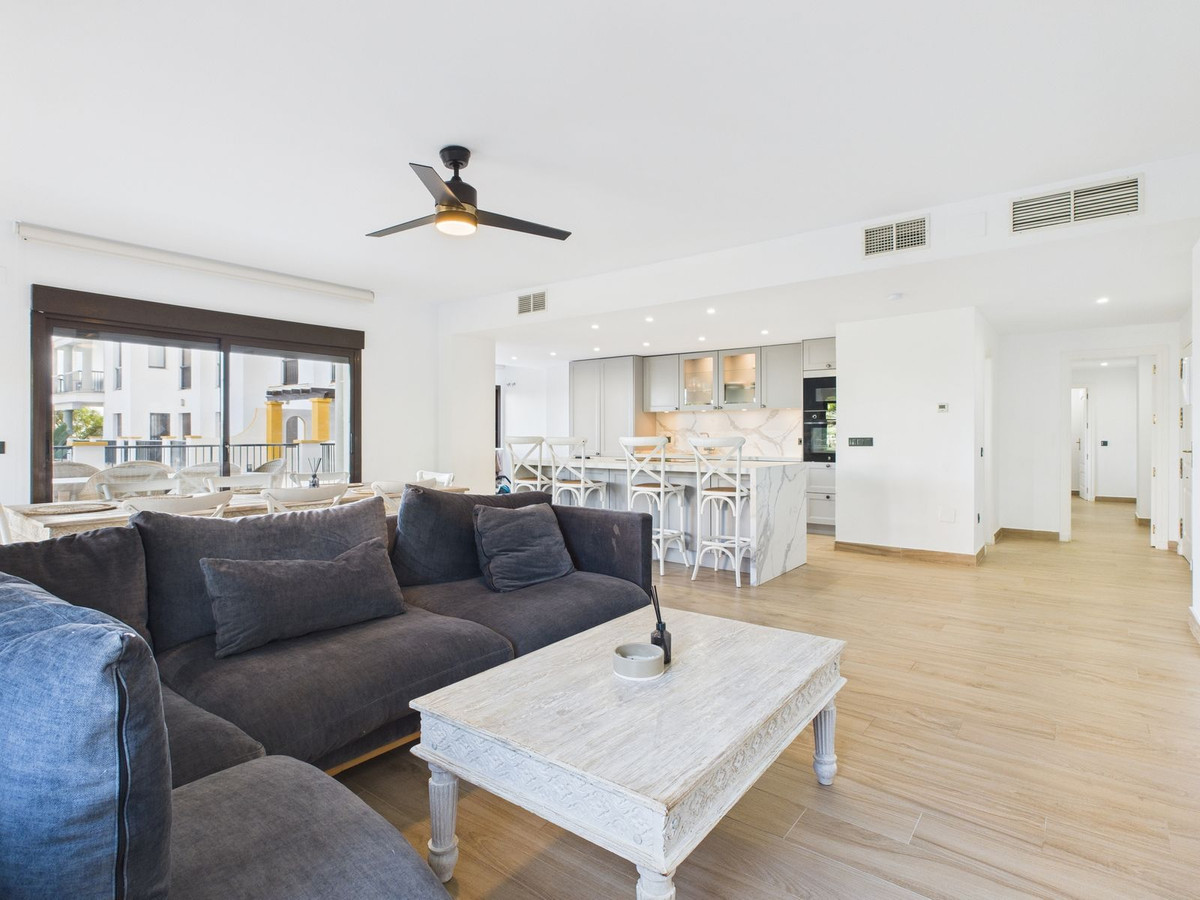3 Bed Apartment for sale in La Duquesa Costa Del Sol, Málaga, Spain