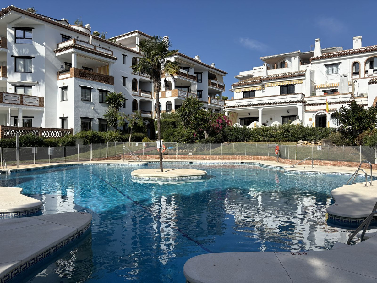 3 Bed Apartment for sale in Calahonda Costa Del Sol, Málaga, Spain