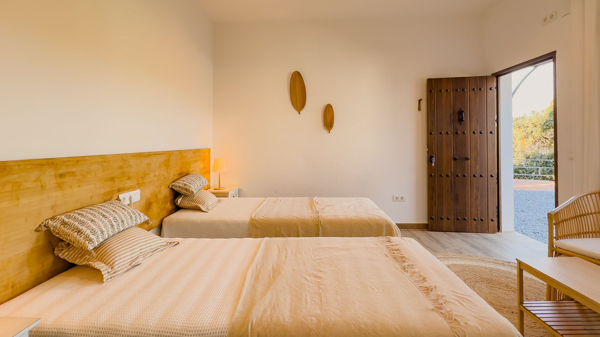 6 Bed Townhouse for sale in Montes De Málaga Málaga Ciudad, Málaga, Spain
