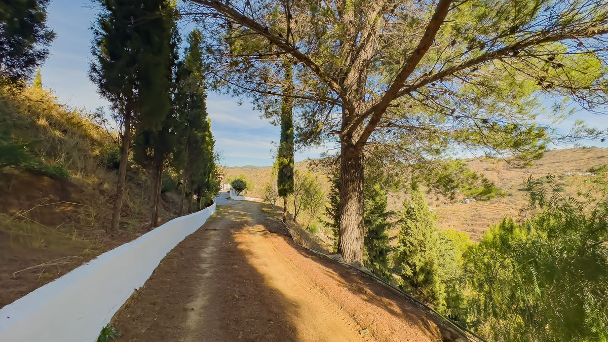 6 Bed Townhouse for sale in Montes De Málaga Málaga Ciudad, Málaga, Spain