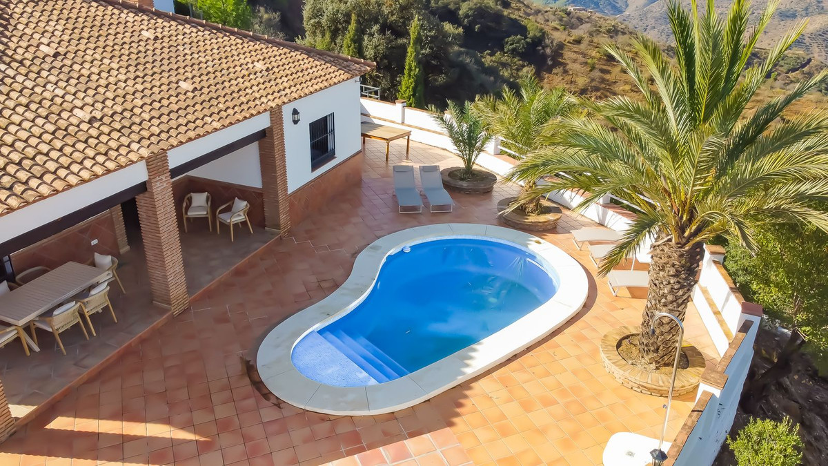 6 Bed Townhouse for sale in Montes De Málaga Málaga Ciudad, Málaga, Spain