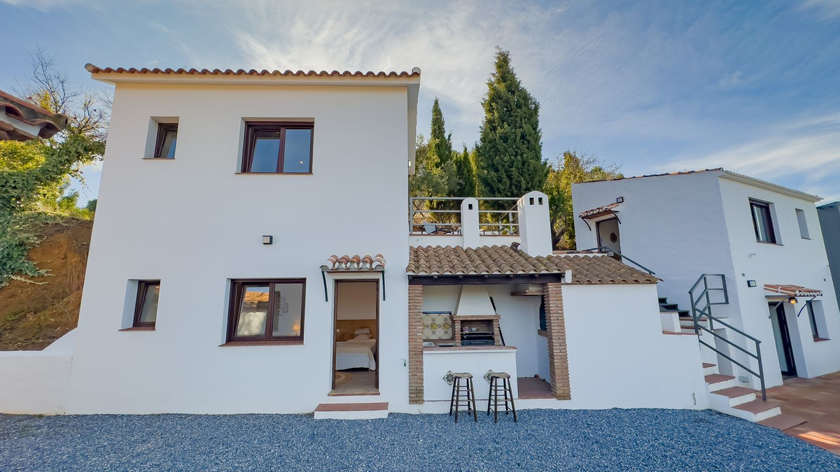6 Bed Townhouse for sale in Montes De Málaga Málaga Ciudad, Málaga, Spain