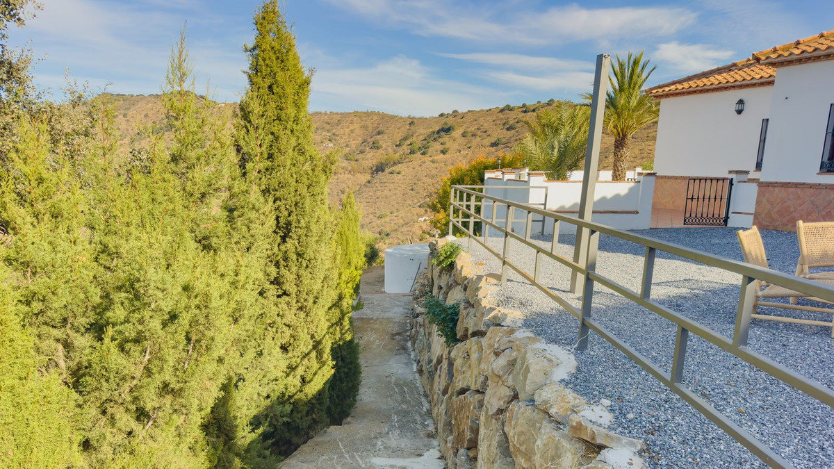 6 Bed Townhouse for sale in Montes De Málaga Málaga Ciudad, Málaga, Spain