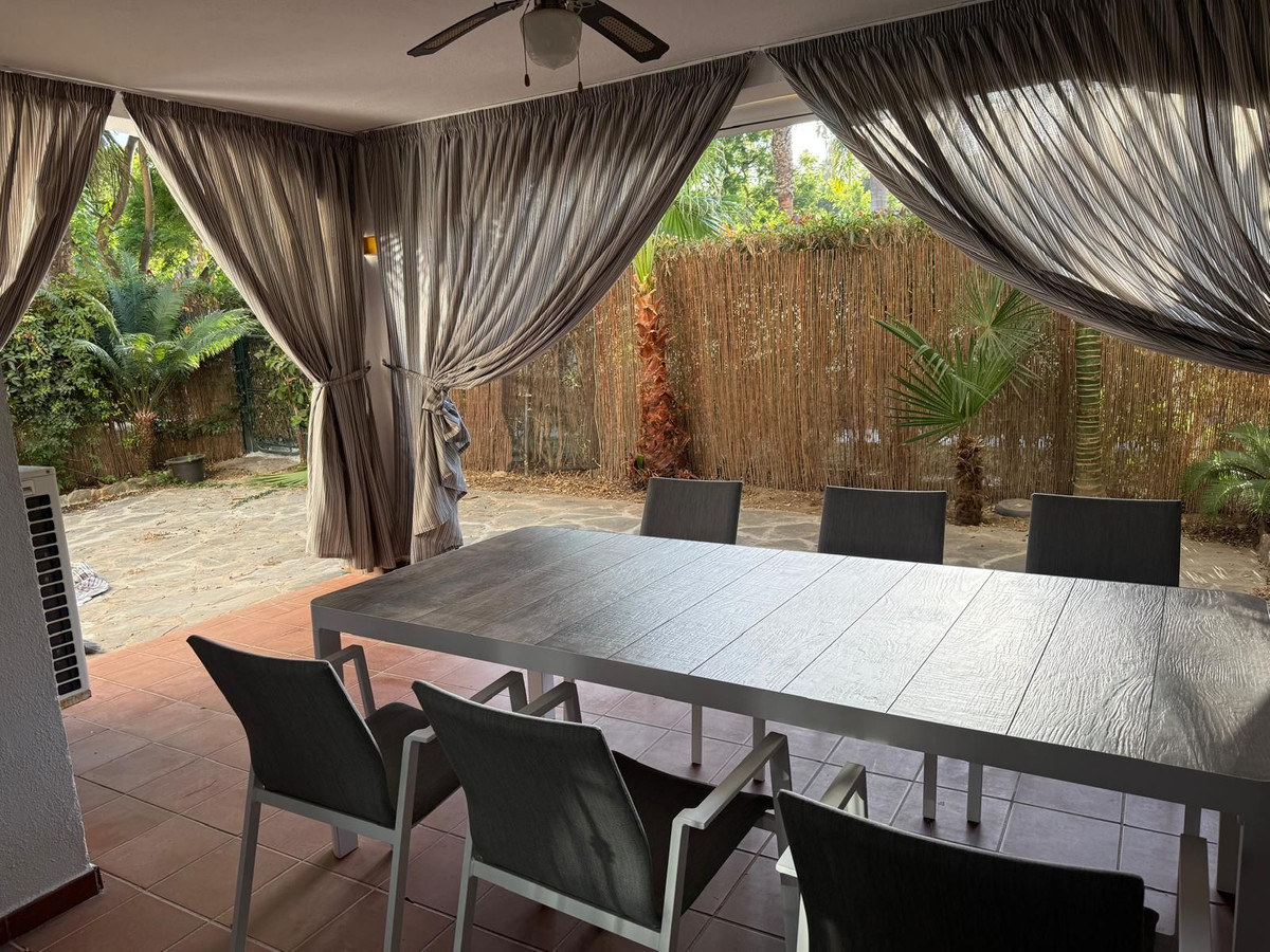 2 Bed Apartment for sale in Puerto Banús Costa Del Sol, Málaga, Spain