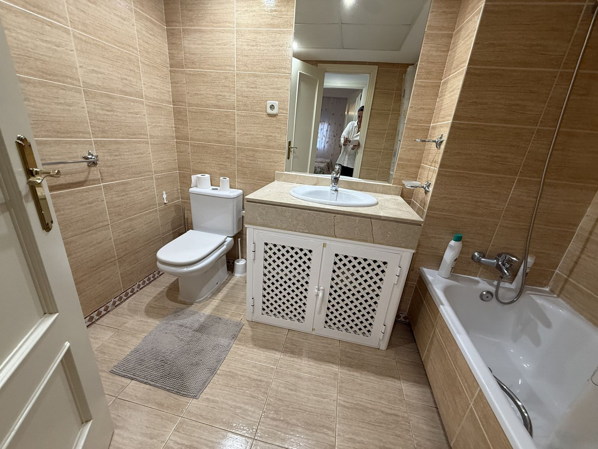2 Bed Apartment for sale in Puerto Banús Costa Del Sol, Málaga, Spain