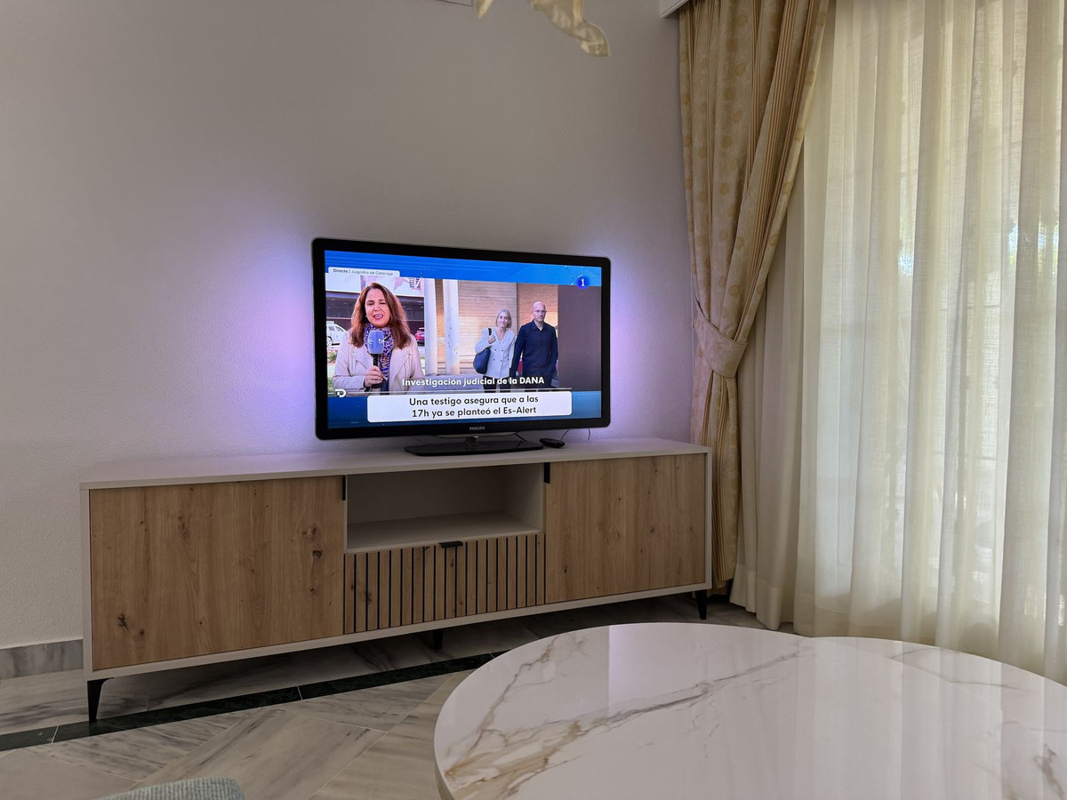 2 Bed Apartment for sale in Puerto Banús Costa Del Sol, Málaga, Spain